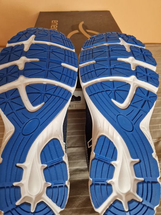 Маратонки НОВИ, с кутия!!!