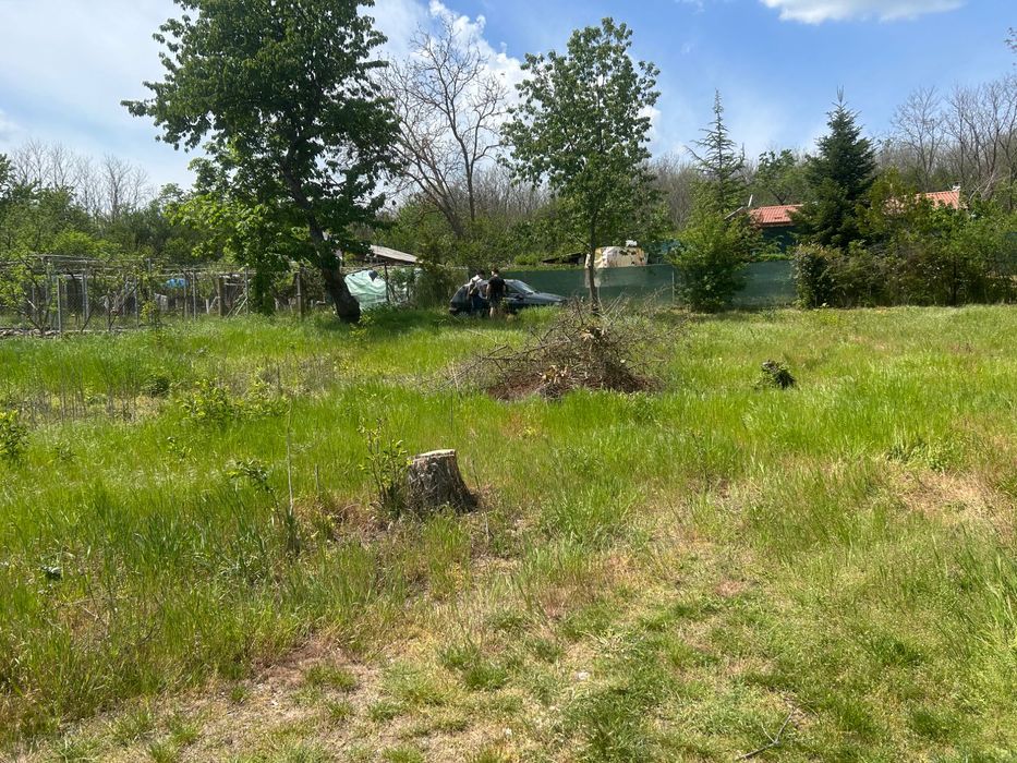 Дворно място на язовир Копринка