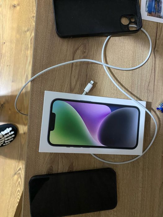 Vand  telefon iphone 14 128 gb