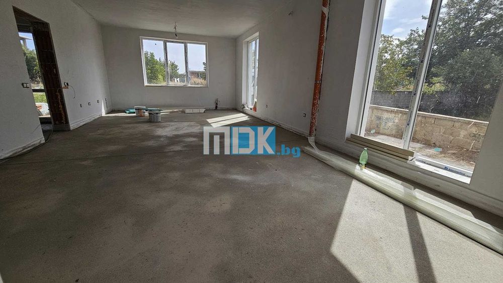 Продава се Къща в с. Белащица, Област Пловдив - 222 кв.м за 1622 €/кв.м - Снимка #4