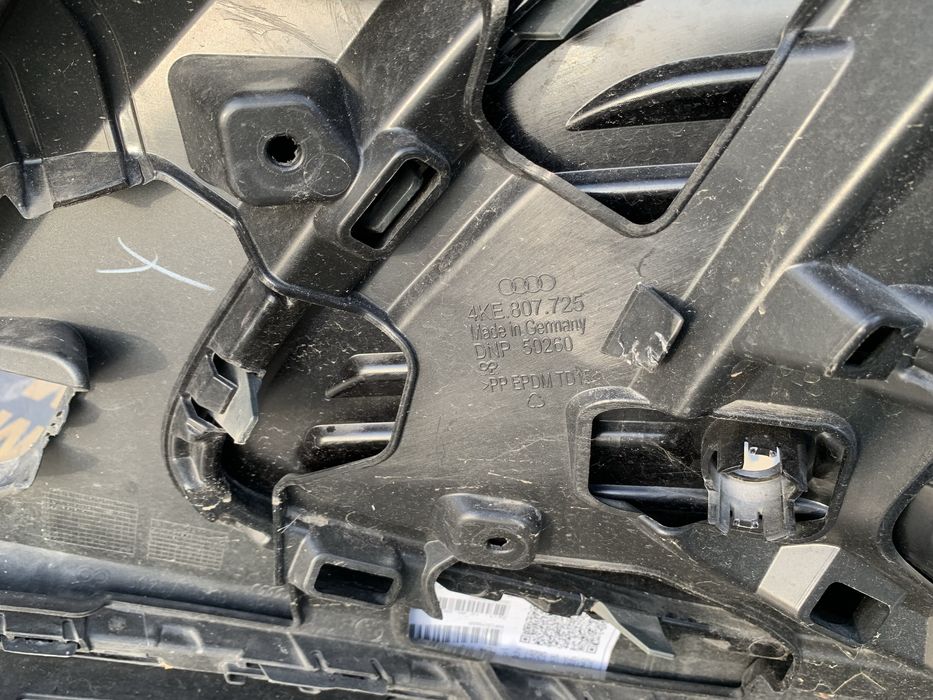 Броня Audi Q8 E-Tron