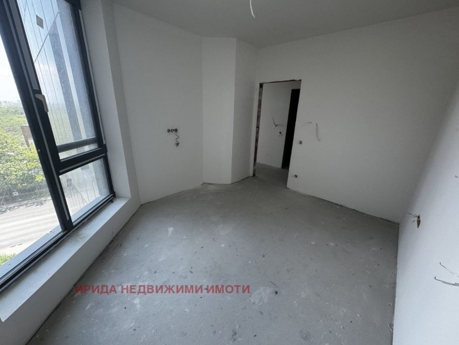 Продава се Тристаен апартамент в София, Бъкстон - 98 кв.м за 1275 €/кв.м - Снимка #3