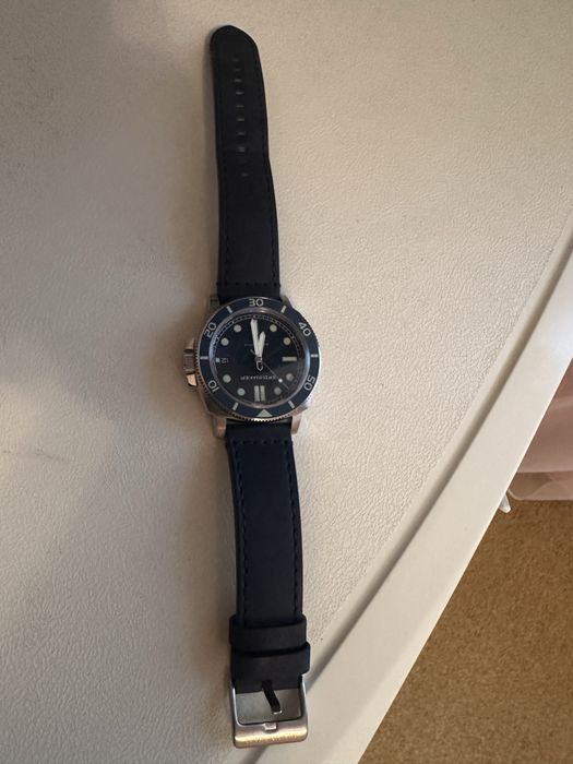 Продам часы наручные мужские