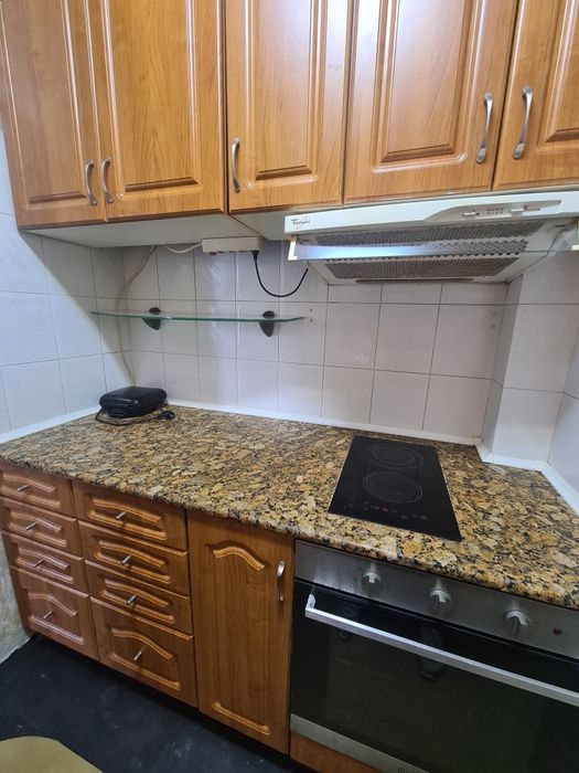 Дава се под наем Тристаен апартамент в Пловдив, Въстанически - 100 кв.м за 433.5 € - Снимка #2