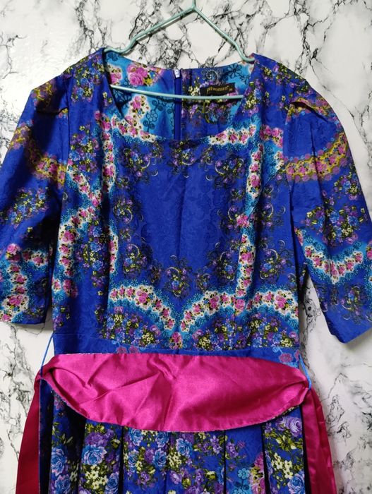 Платье нарядное 38-40р