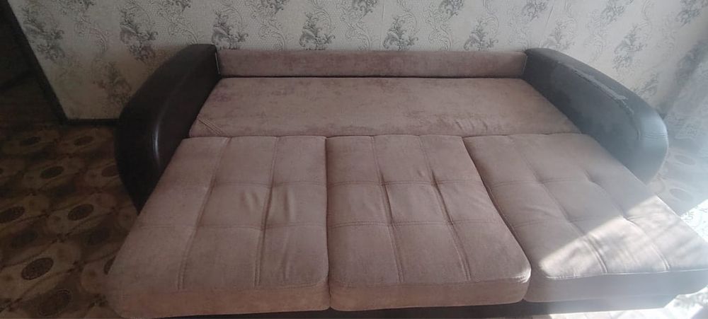 Продам диван в хорошем состоянии