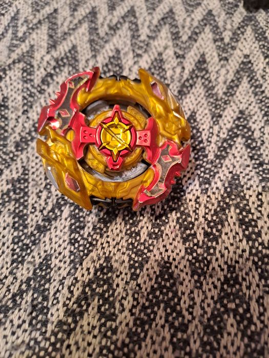 Игрушка бэйблэйд