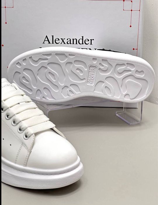 Alexander McQueen - Cu factura!