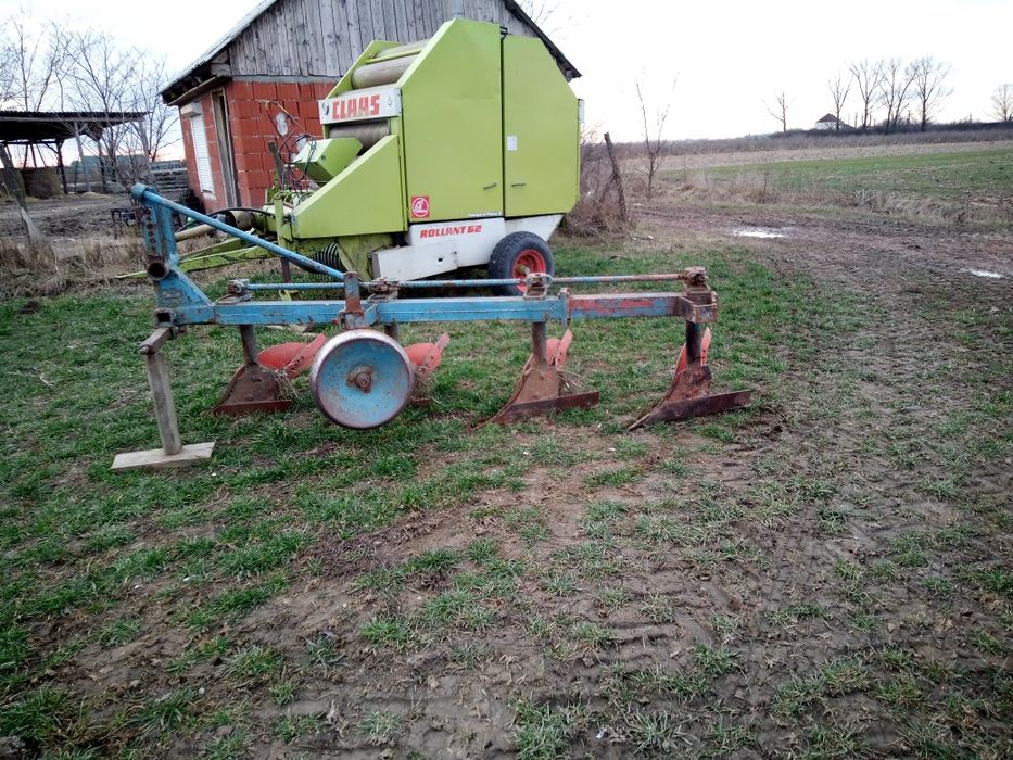 Vând plug aproape nou 3+1