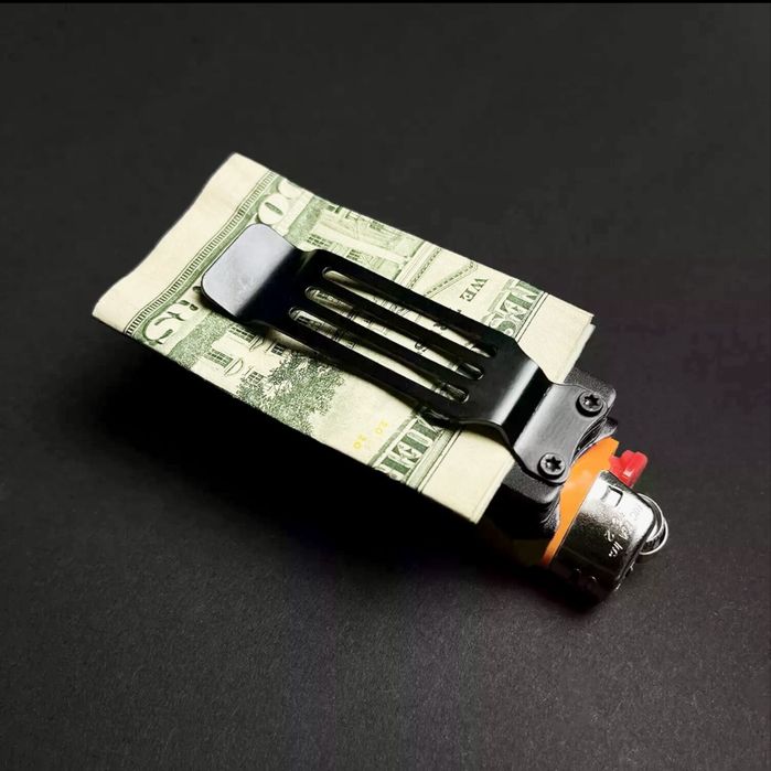 Калъф за запалка, джобно ножче, щипка за пари и щипка за закачване,