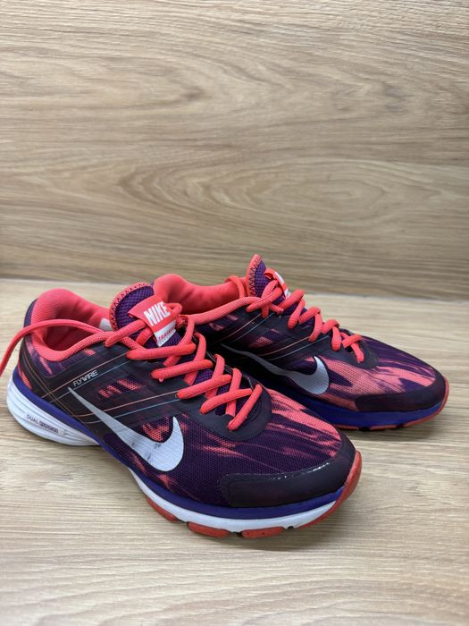 Маратонки Nike training 35.5