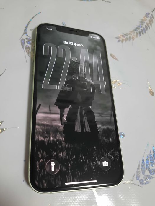 Продам iPhone 12