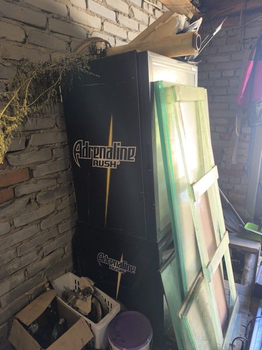 Холодильник стеклянный