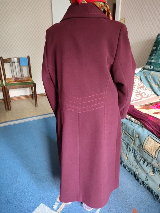 Продам пальто демисезонное