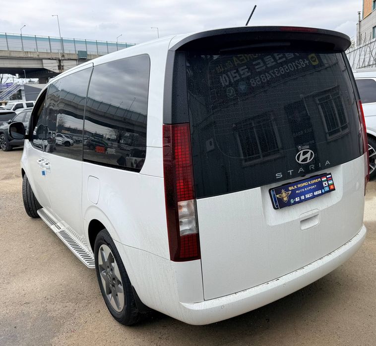 Hyundai Staria Hybrid