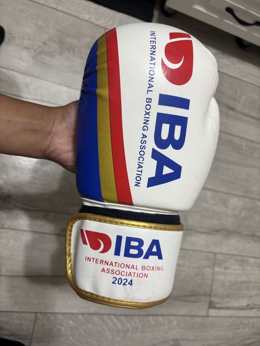 Продается Боксерский Перчатки Aiba