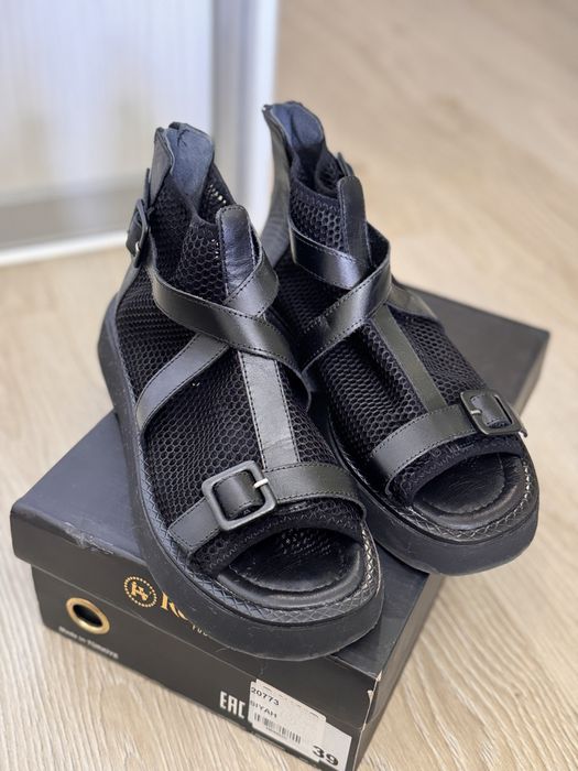 Продам сандалии от турецкой фирмы Robin.