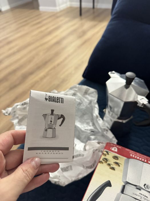 Кофеварка Bialetti Moka Express серебристый