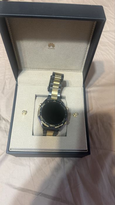 Huawei Watch Ultimate Design Gold – Cutie originală – Model Premium