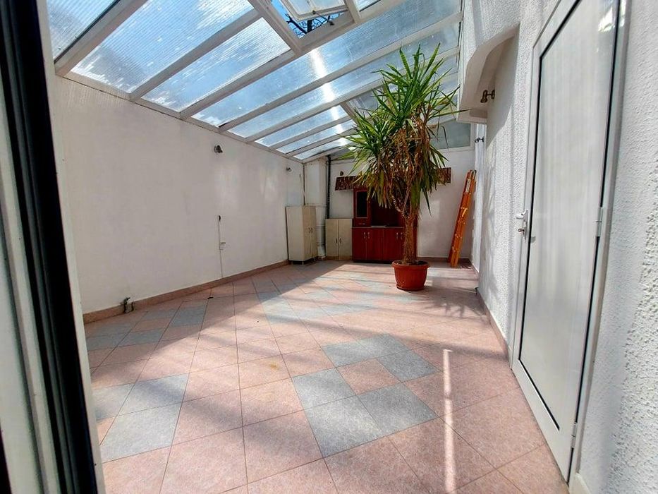 Офис, под наем в жк. Братя Миладинови