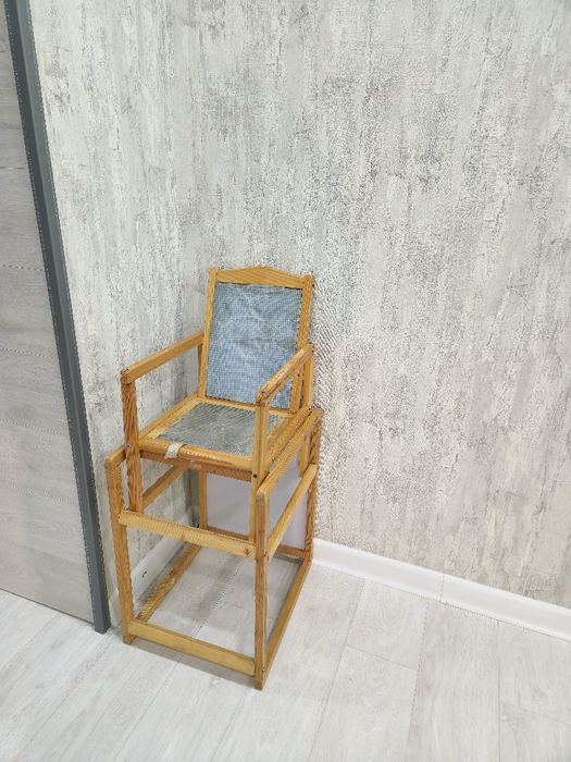 Стол трансформатор для кормления детей становиться партой