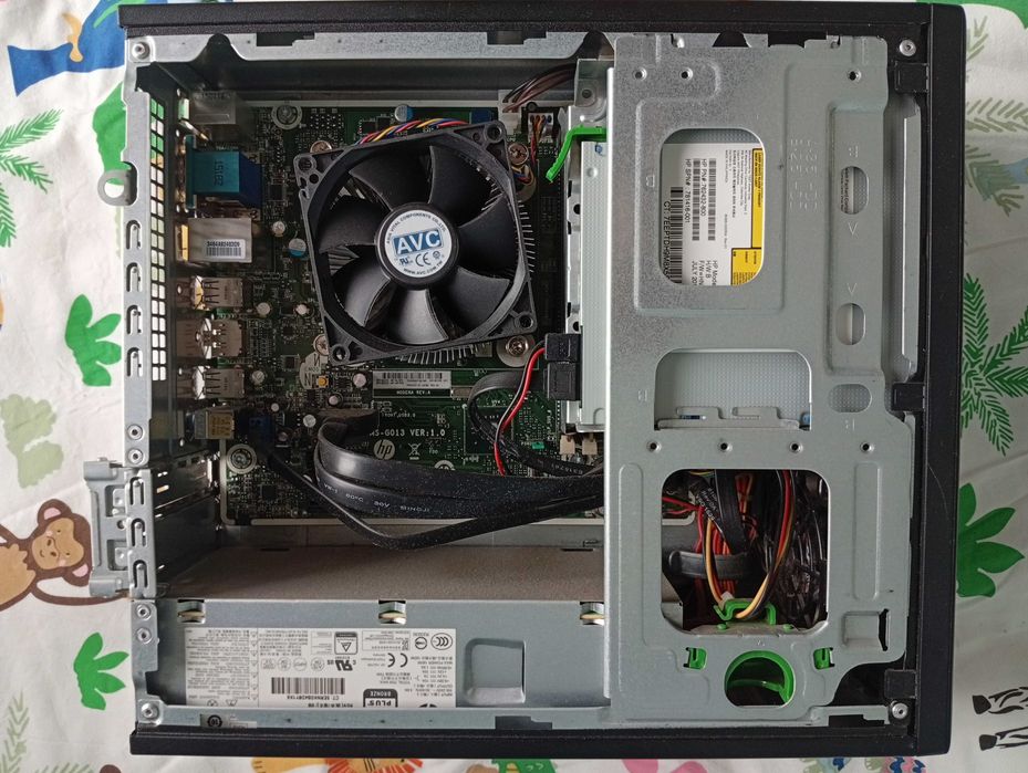 HP ProDesk 400 PC/ i3/ 8GB RAM /120GB SSD