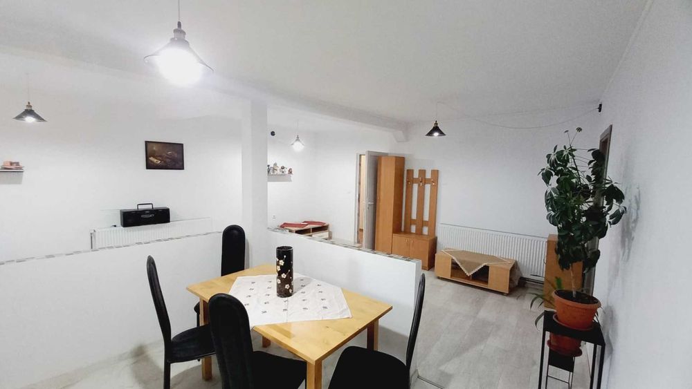Persoana fizica inchiriez apartament la casa, zona centrala