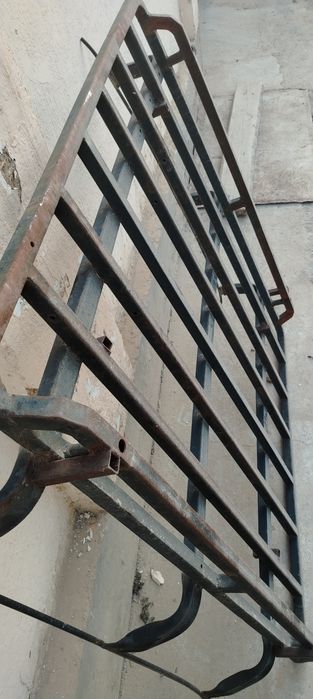Usiliniy volga bagaj baquvat qalin metaldan yasalgan akumlatiram bor