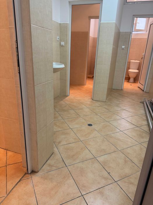 Дава се под наем Офис в Велико Търново, Център - 195 кв.м за 1020 € - Снимка #8