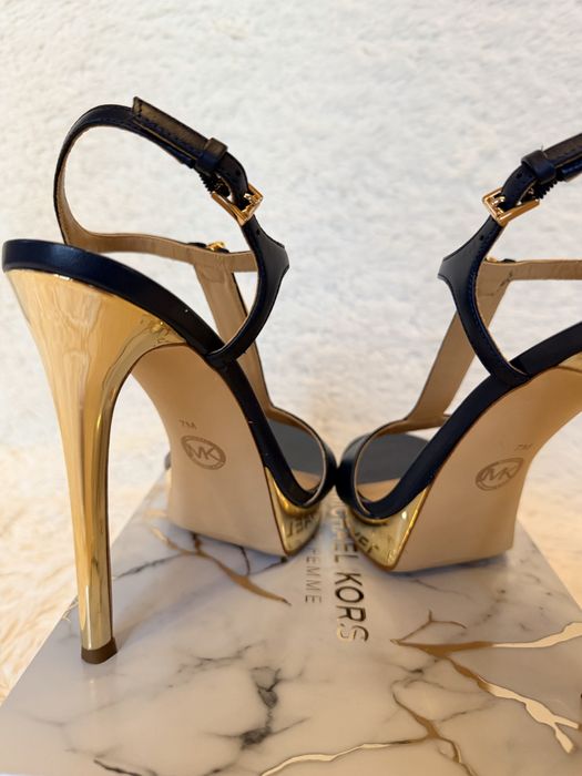 Sanda dama Mikael Kors-rafinate & statement