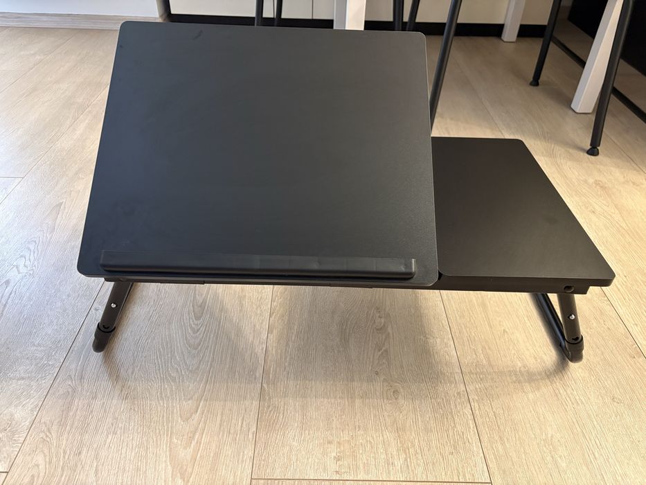 Masuta laptop JYSK MEJLBY, neagra, reglabila