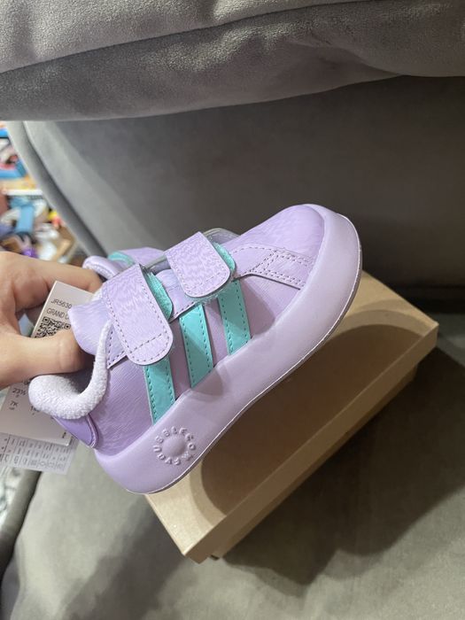 Adidas Grand Court Frozen 23,5 кецове / маратонки