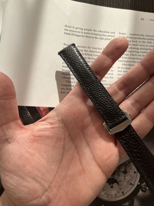 Curea pentru ceas de lux lucrata manual din piele de strut