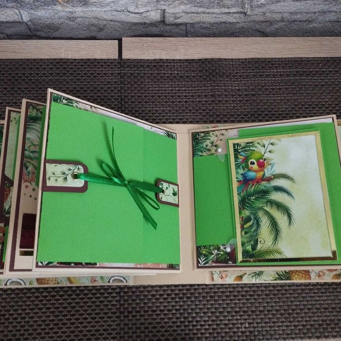 Детски албум за снимки и спомени