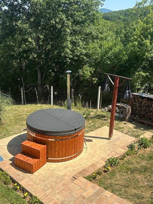 Gradinska vana, dzhakuzi, vana ot fibrostŭklo podvizhna vana