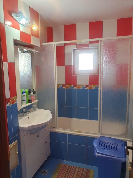 Se vinde apartament 3 camere