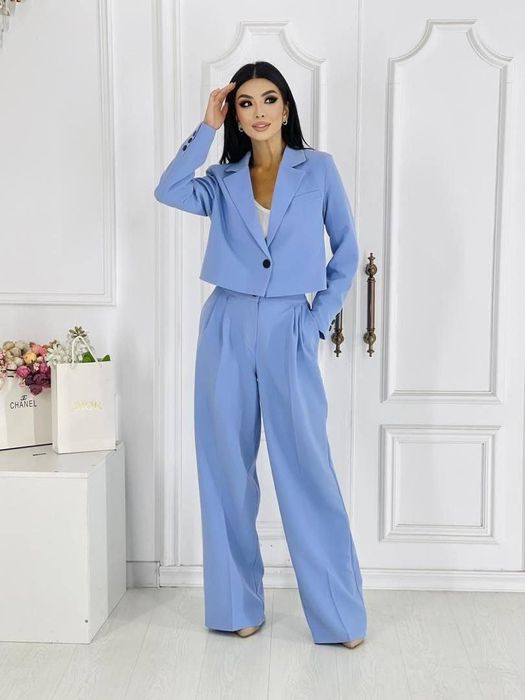 Двойка женская пиджак брюки. Аёллар учун комплект.