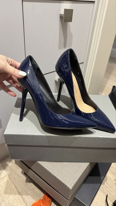 Лаковые туфли лодочки