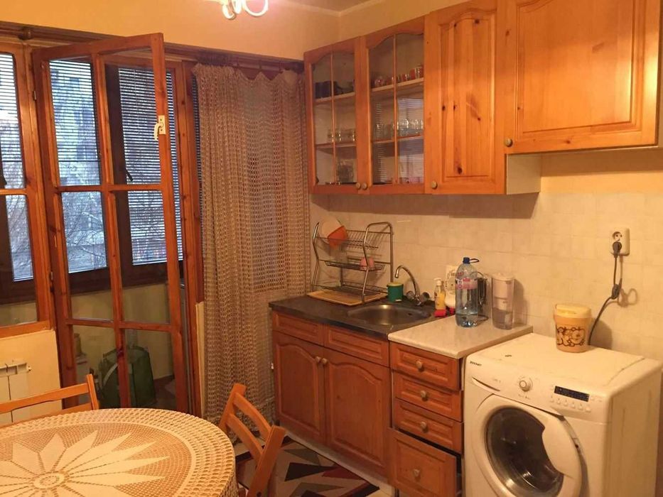 Дава се под наем Двустаен апартамент в София, Света Троица - 65 кв.м за 357 € - Снимка #2