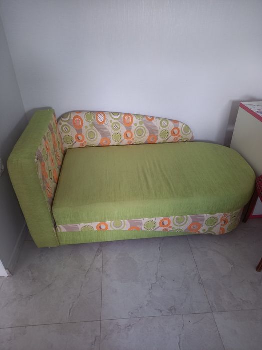Продам диван раскладывающий