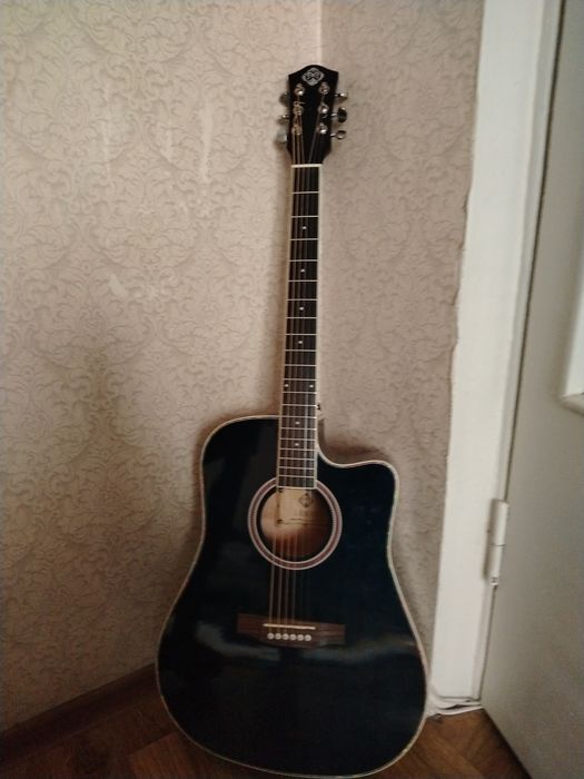 Нови гитара акустическа