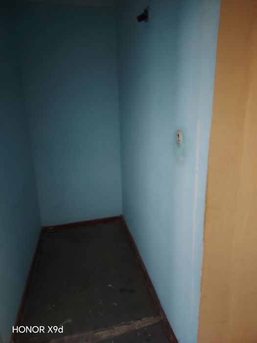 Продается 2 комнатная кв на 2-этаже.Ориентир:Ул. Кадыри. Карзинка маг.