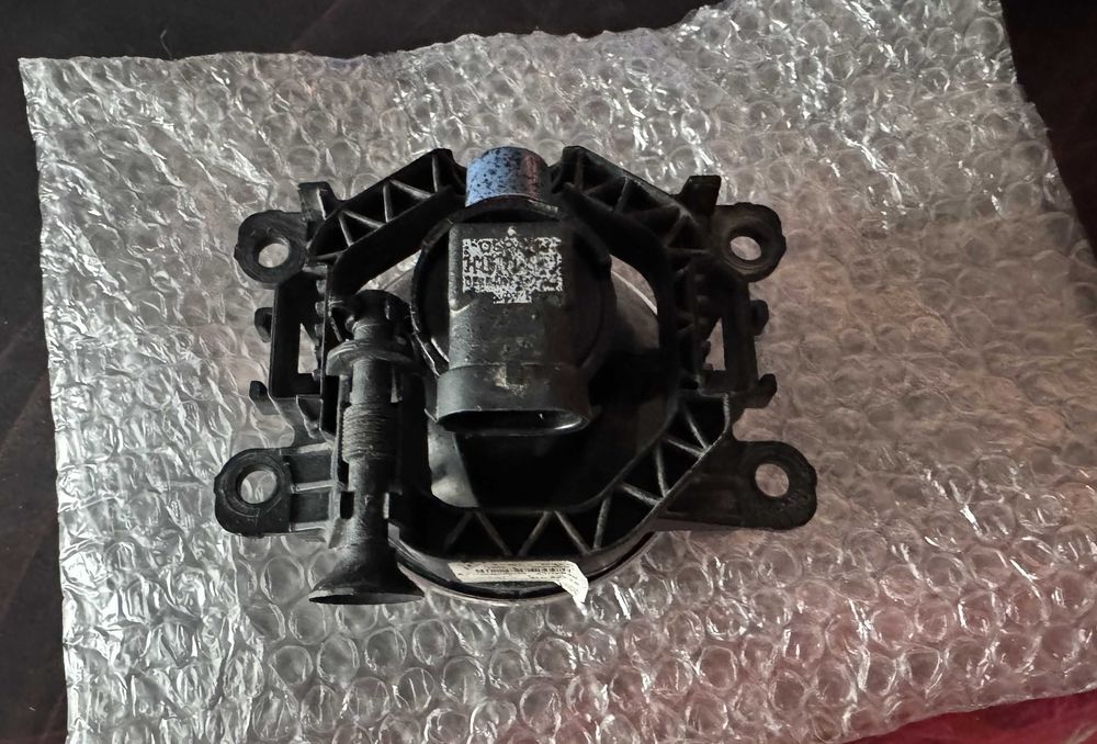 Оригинальные противотуманные фары Lada Vesta