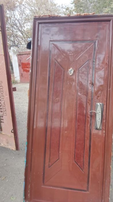 Продается двери