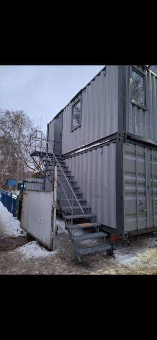 Лестница металлическая.