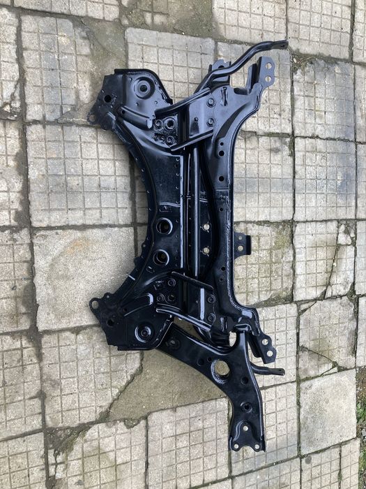 Преден мост за тойота версо/ Toyota verso 09-14г