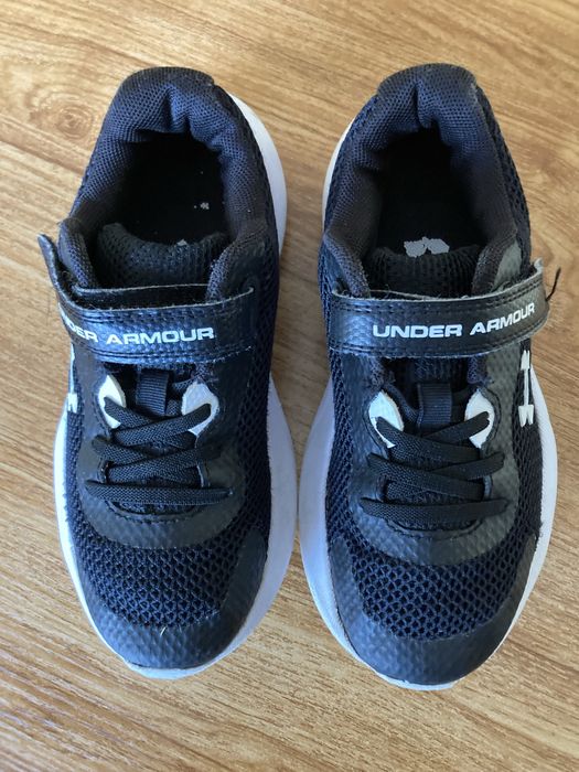 Оригинални детски маратонки Under Armour