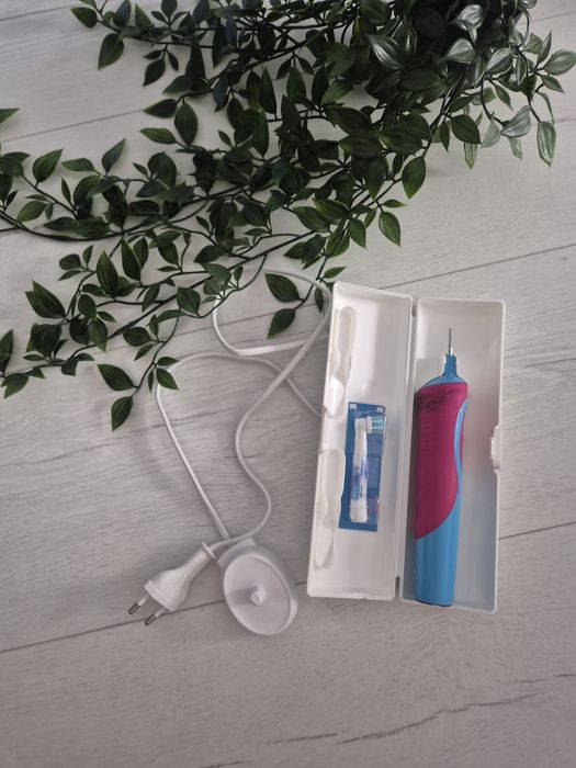 Periuta electrica Oral B, stare f buna