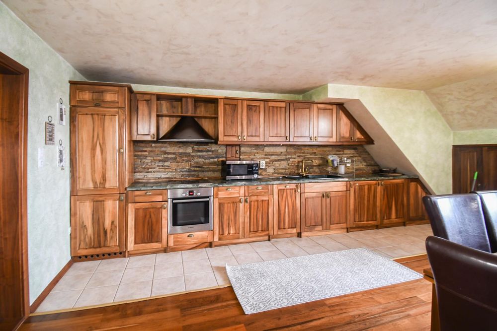 Дава се под наем Тристаен апартамент в София, Зона Б-18 - 110 кв.м за 649 € - Снимка #2