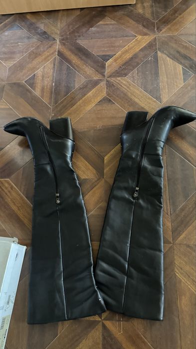 женские сапоги , ботфорд